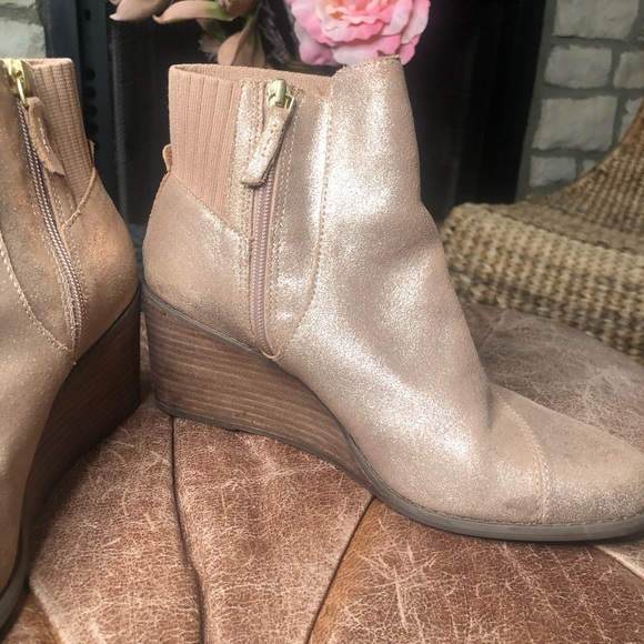 Toms sparkling rose gold wedge bootie - Picture 3 of 8